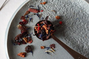 Cinnamon Symphony Fruit Tea Holiday Tin